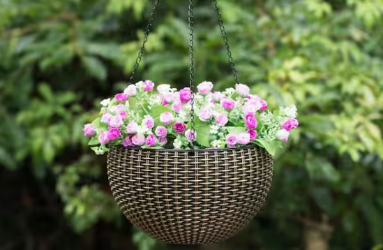 plastic hanging baskets