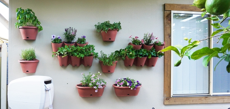 balcony plant holder