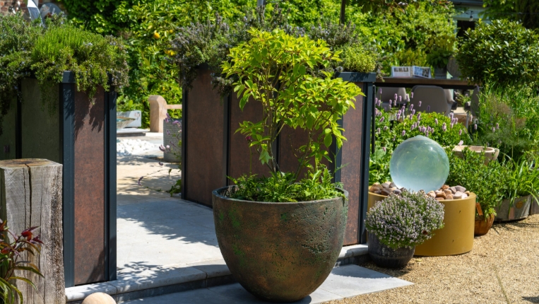 extra large plastic planters for trees