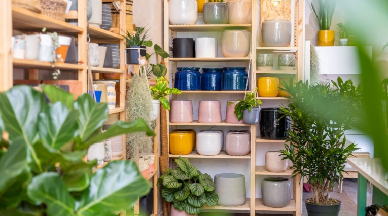 serax plant pot
