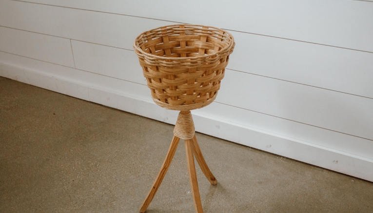basket plant stand