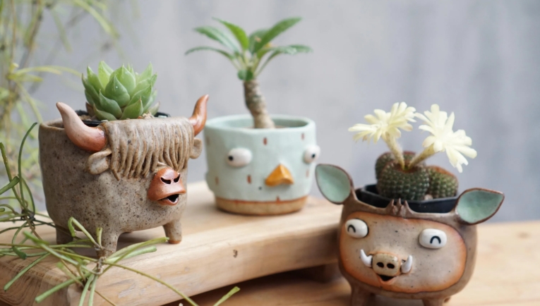 animal plant pots