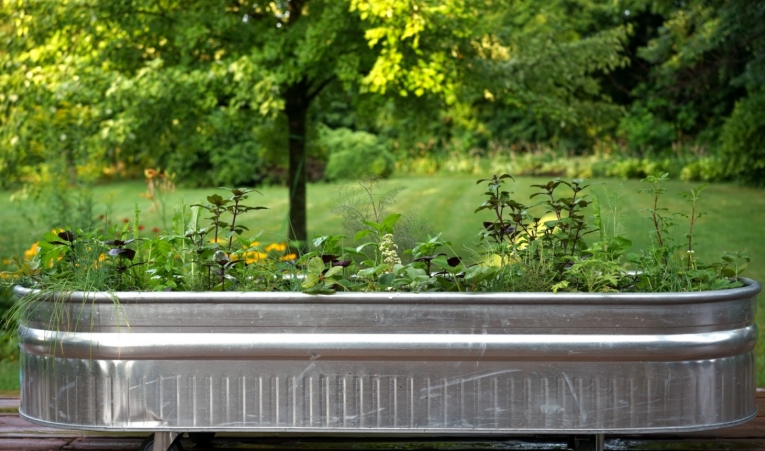 extra large flower pots for outdoors