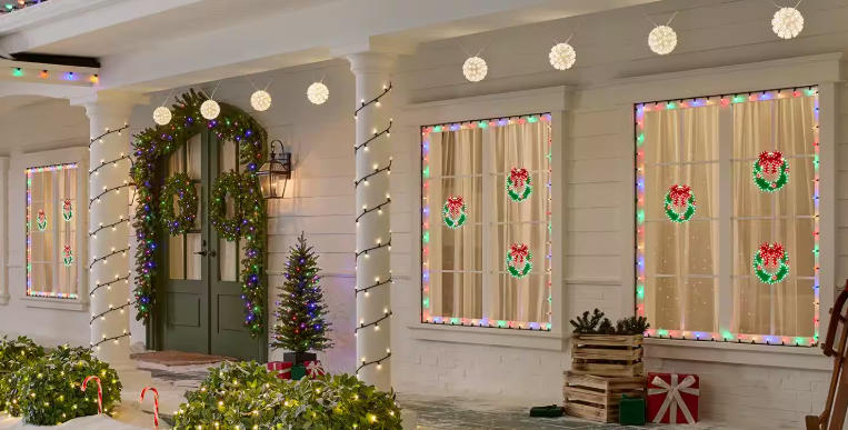 How to Make Outdoor Christmas Decorations That Shine