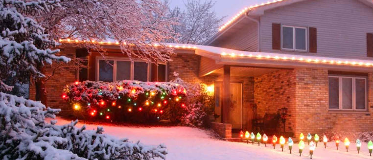 How to Protect Outdoor Christmas Decorations From Snow and Rain