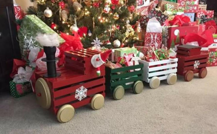 Creative Outdoor Christmas Decoration Ideas for Lawns