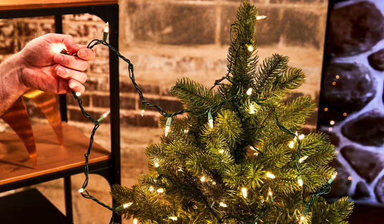 Tips for Organizing Outdoor Christmas Decoration Cables