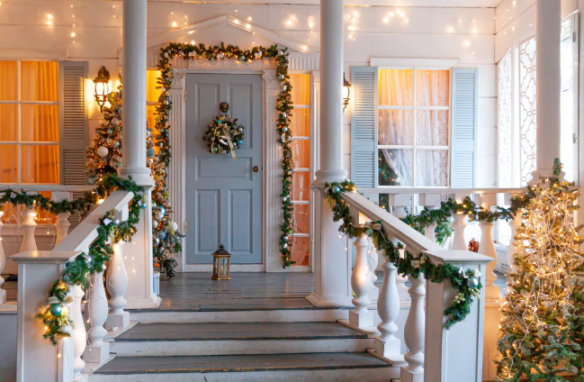 How to Create a Magical Outdoor Christmas Scene