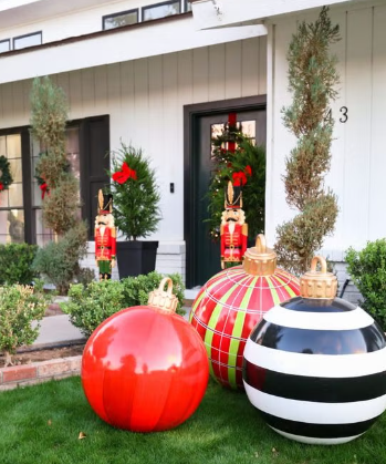 How to Make Outdoor Christmas Decorations That Look Expensive