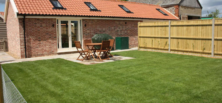 Dog Friendly Back Yards That Inspire