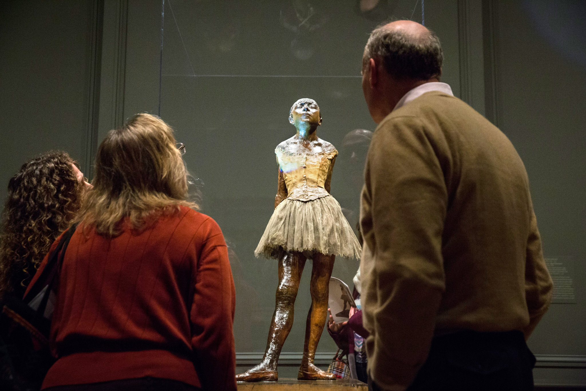 ballroom dancing statues