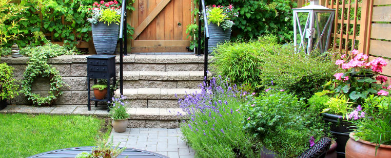 Planter Layout Ideas for Elegant Pathway Decor