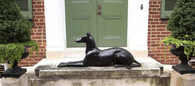 Front Door Sculpture Ideas for Modern Homes