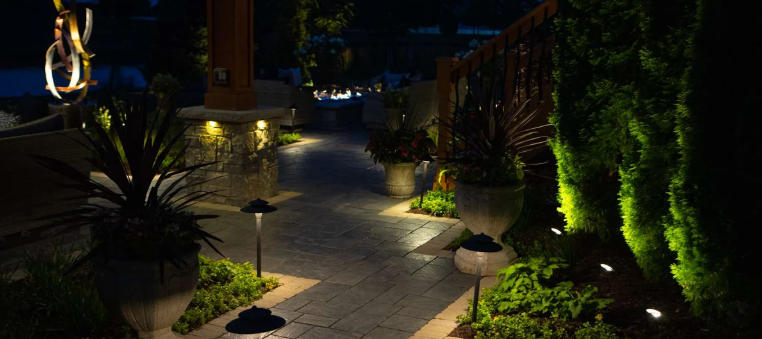 How to Highlight Sculptures With Pathway Lighting