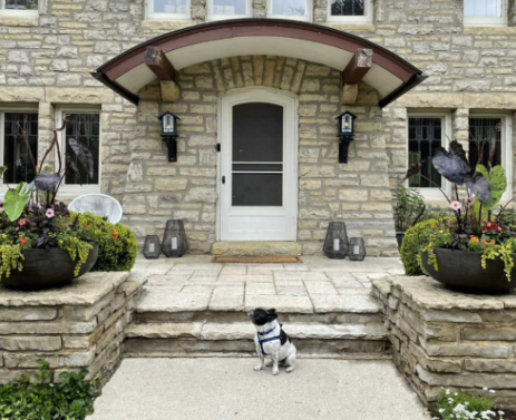 How to Create a Symmetrical Entrance With Planters