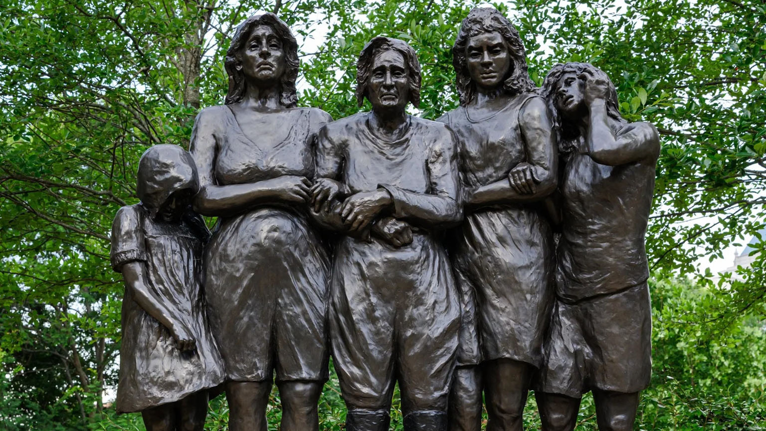 commemorative sculpture