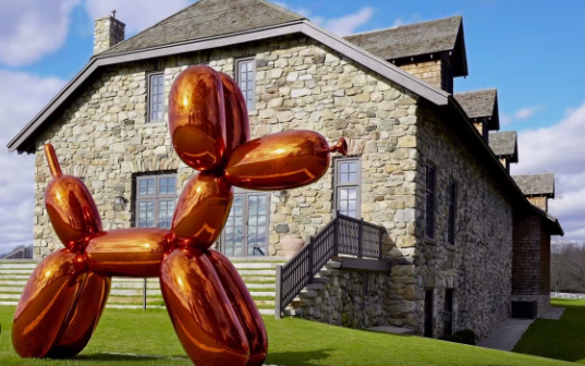Jeff Koons dog Balloon Sculpture0