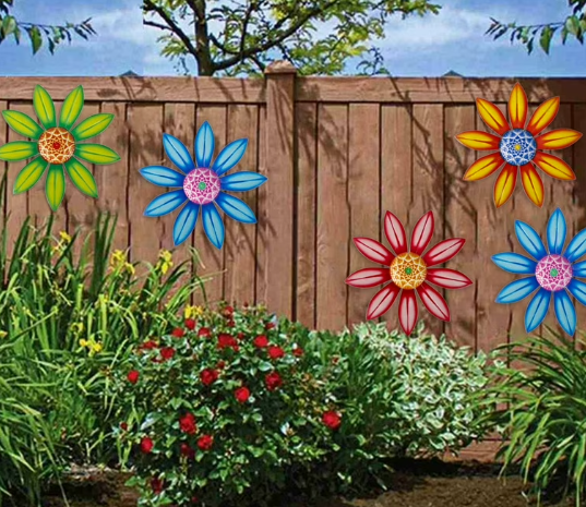 Outdoor wall decor with mixed materials
