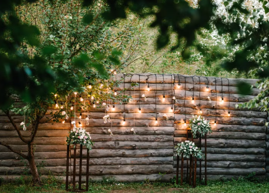 Outdoor wall decor for DIY enthusiasts