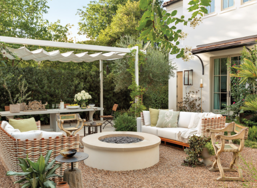 Outdoor wall decor for modern gardens