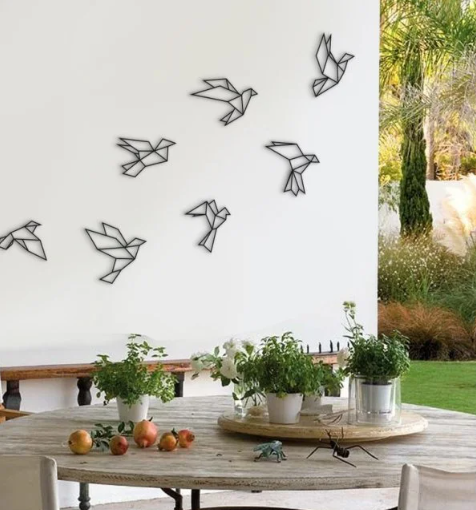 Outdoor wall decor for timeless style