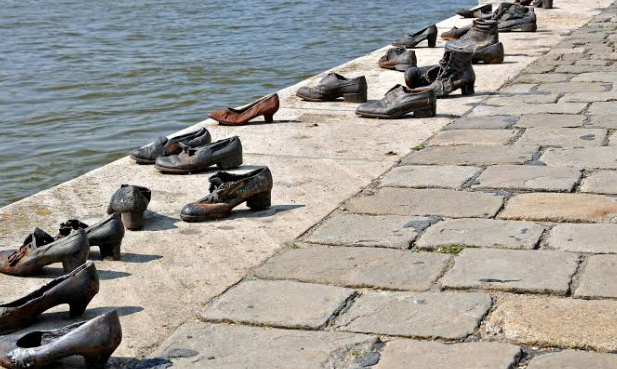 Footwear Monument on the Danube Bank