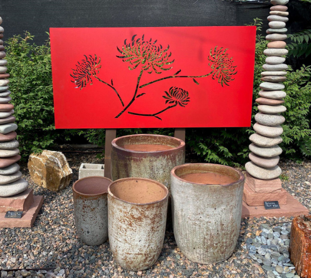 Outdoor wall decor for outdoor entertainment areas