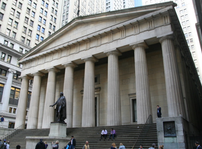 George Washington Statue on Wall Street0